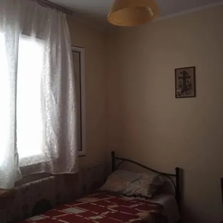 μονοκατοικια ανεξαρτητη σε κεντρικο δρομο Διαμέρισμα